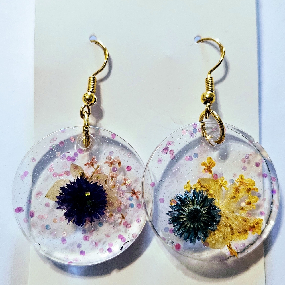 Floral Resin Dangle Earrings